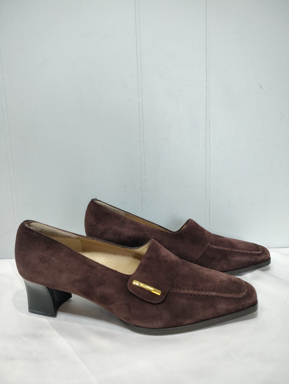 St. John Stacie Vintage Suede Block Heel Pumps Chocolate Brown 7B Italy